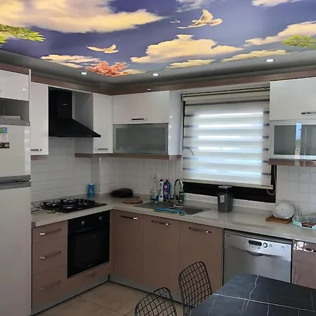 Izmir'de Ozel Havuzlu, 8 Kisilik Villa-awz127 Villa *